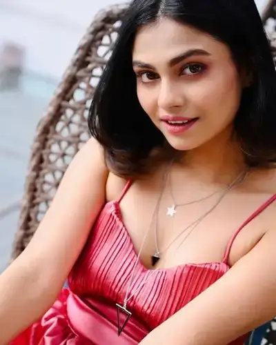 Call Girls Service in Cg Road